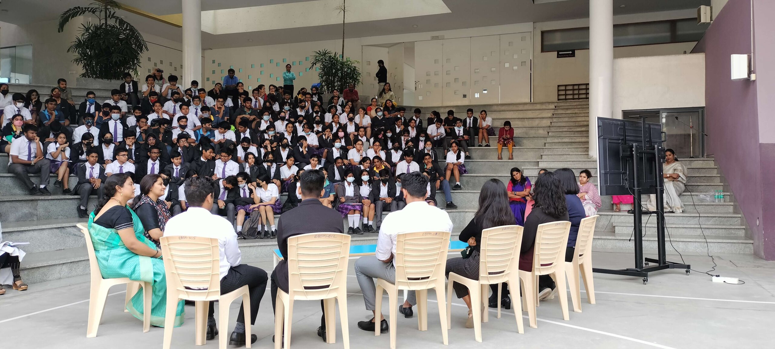 Navigating the Digital World: Teaching Students to Be Responsible Digital Citizens