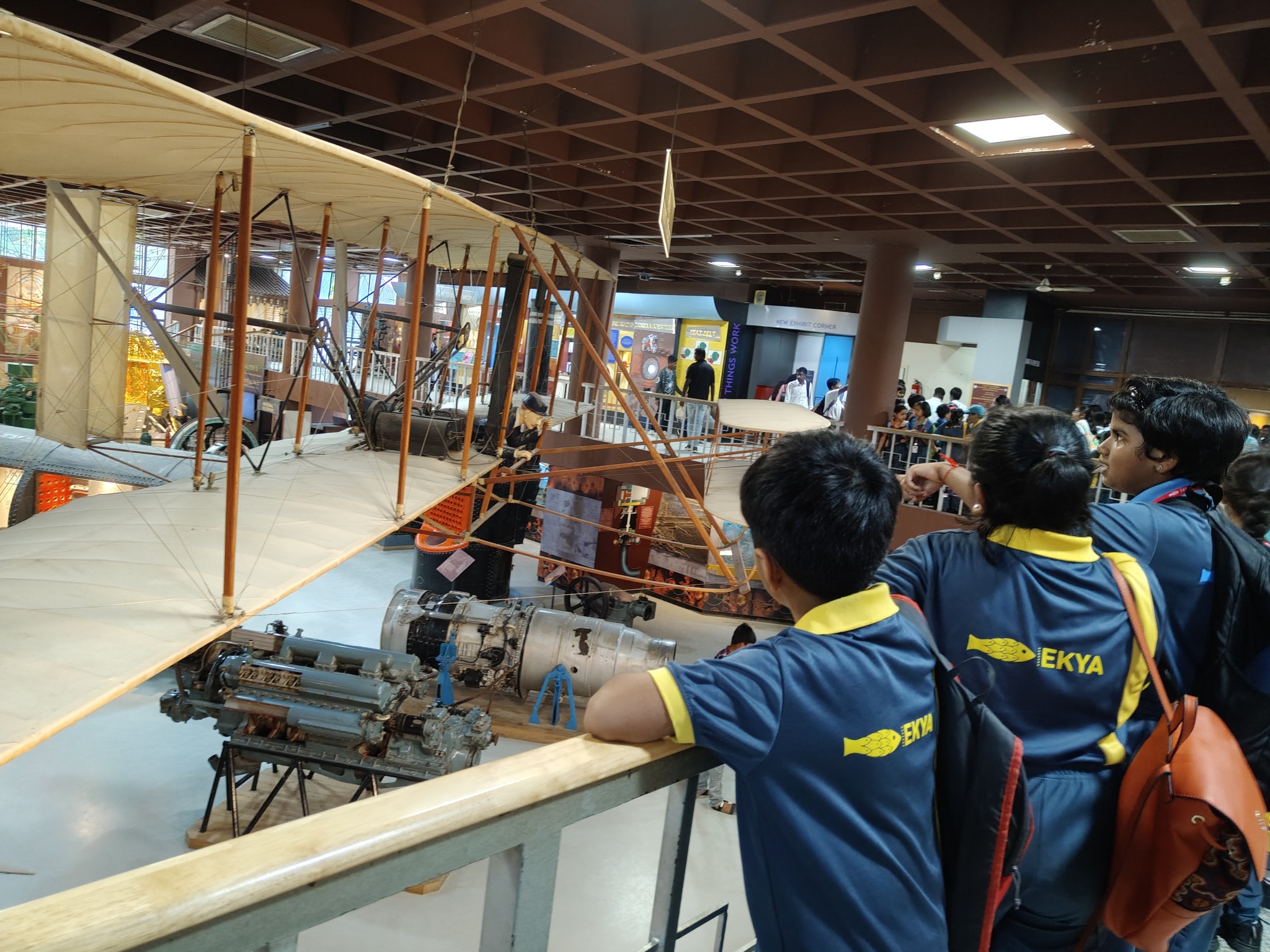 Students from one of the top schools in Bangalore exploring Visvesvaraya Museum to learn about science and innovation.